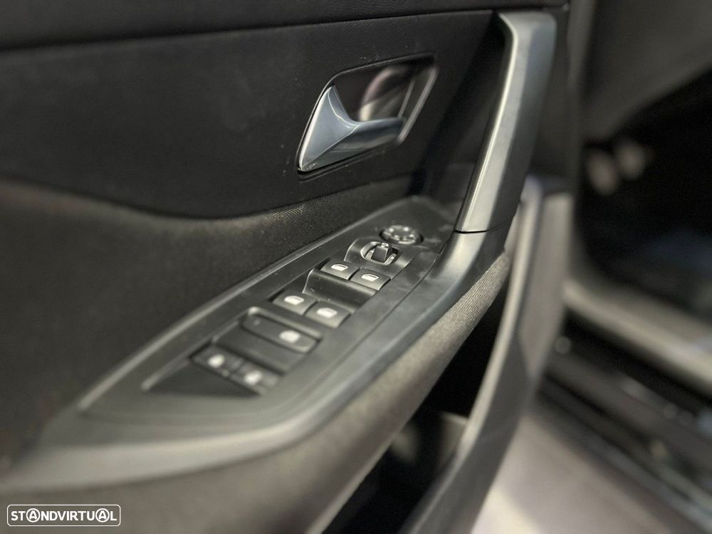 Peugeot 308 SW - 17