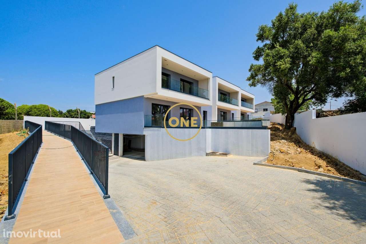 Moradia T4 Nova | Piscina Privativa | Condomínio Fechado | Cascais - Grande imagem: 2/33