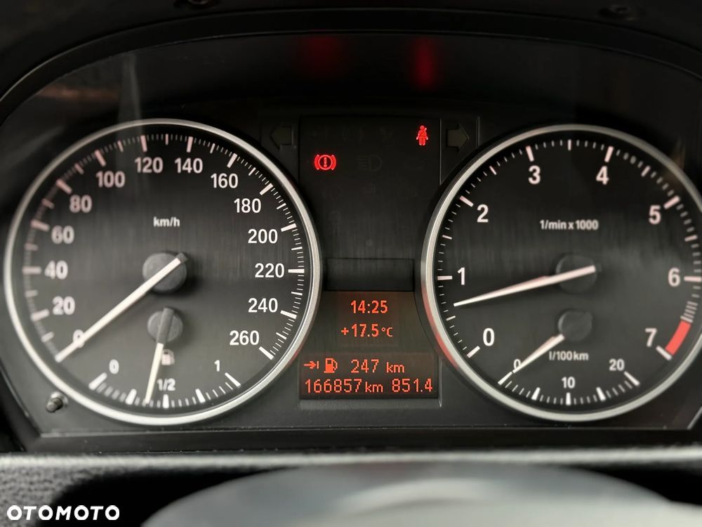 BMW X1 sDrive18i - 17