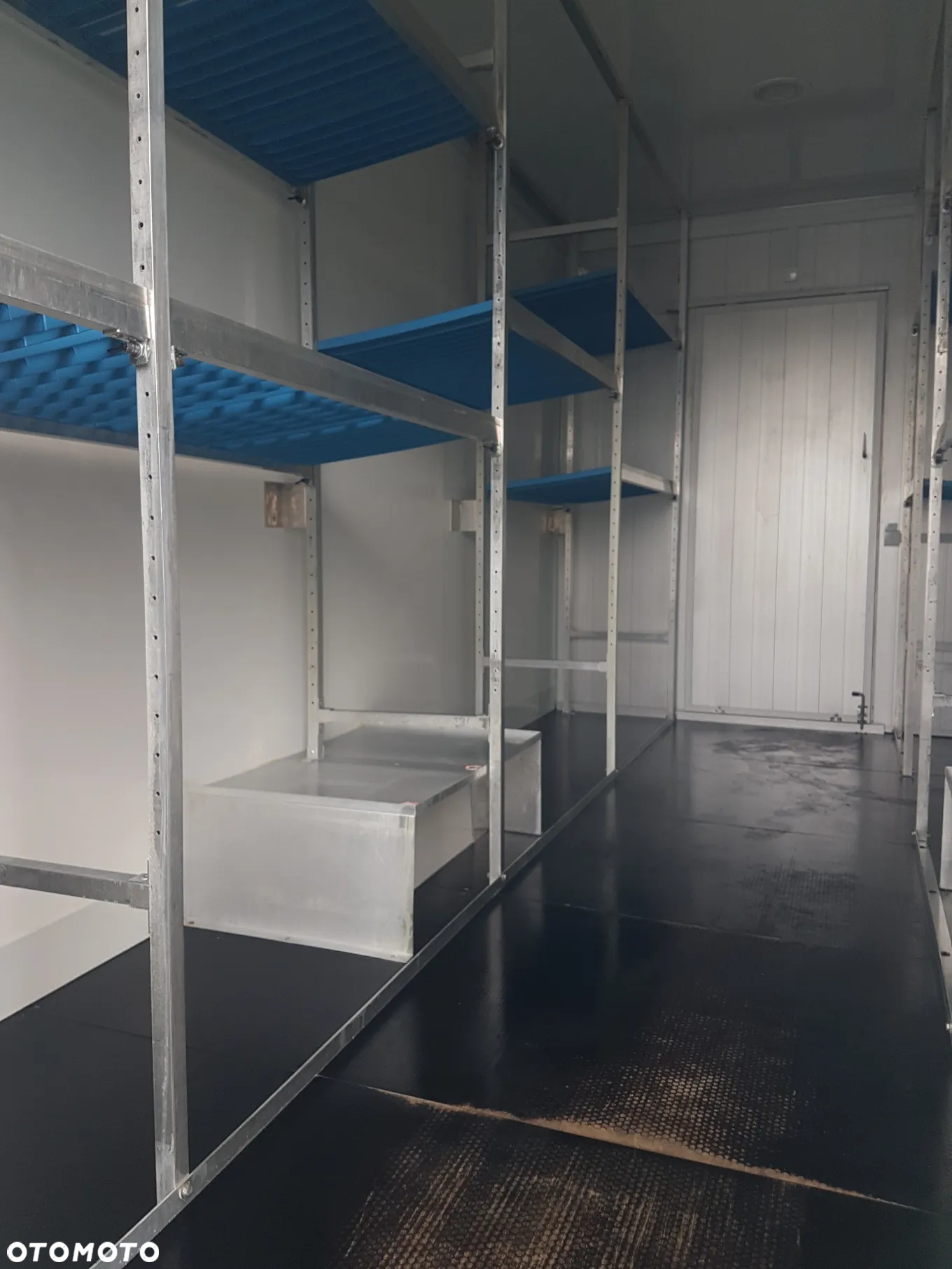 Iveco DAILY KONTENER NISKOPODŁOGOWY 4,43x2,23x2,42 SKLEP FOODTRUCK BAR KLIMA KONIOWÓZ KAMPER - 19