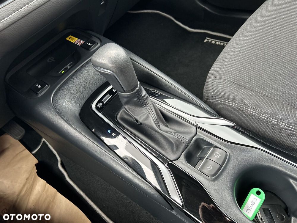 Toyota Corolla 1.8 Hybrid Style - 18