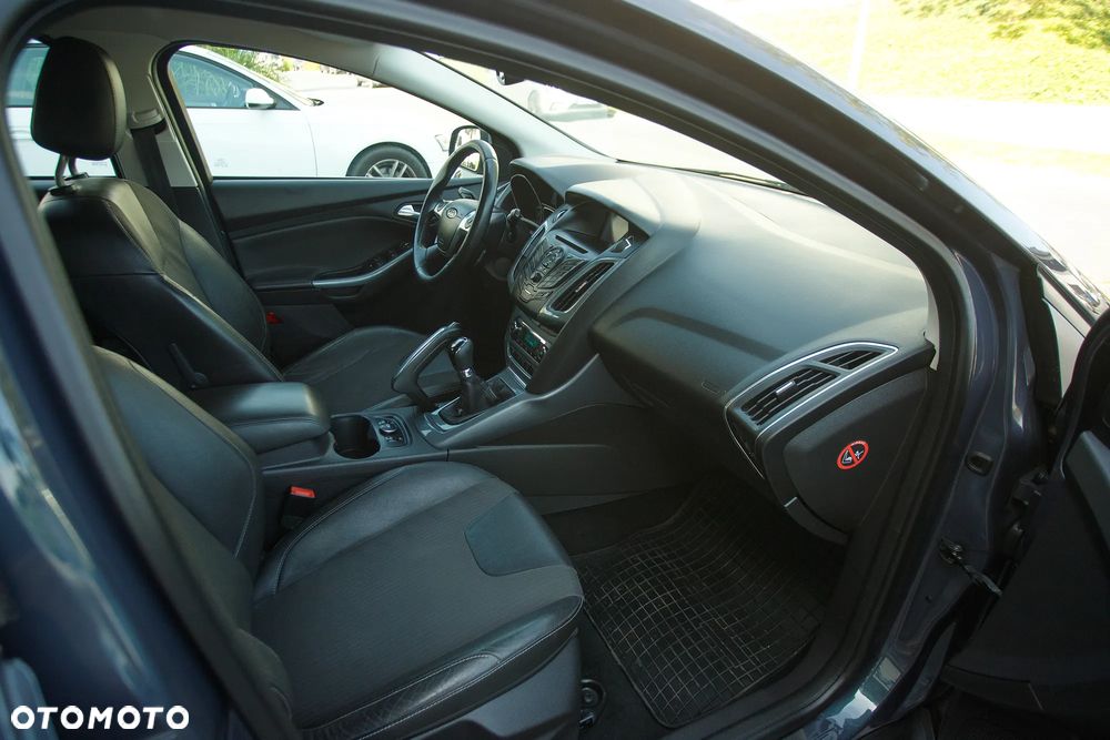 Ford Focus 1.6 Titanium - 25