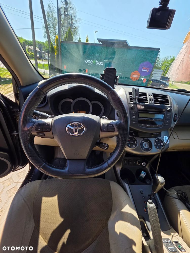 Toyota RAV4 - 14