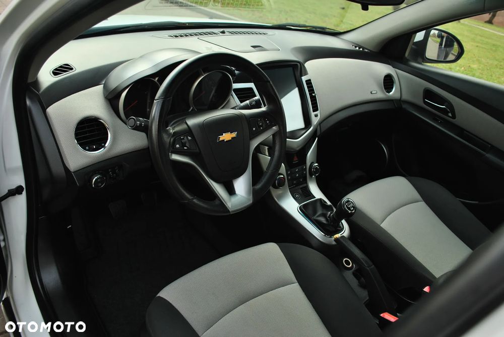 Chevrolet Cruze 1.8 LT+ - 6