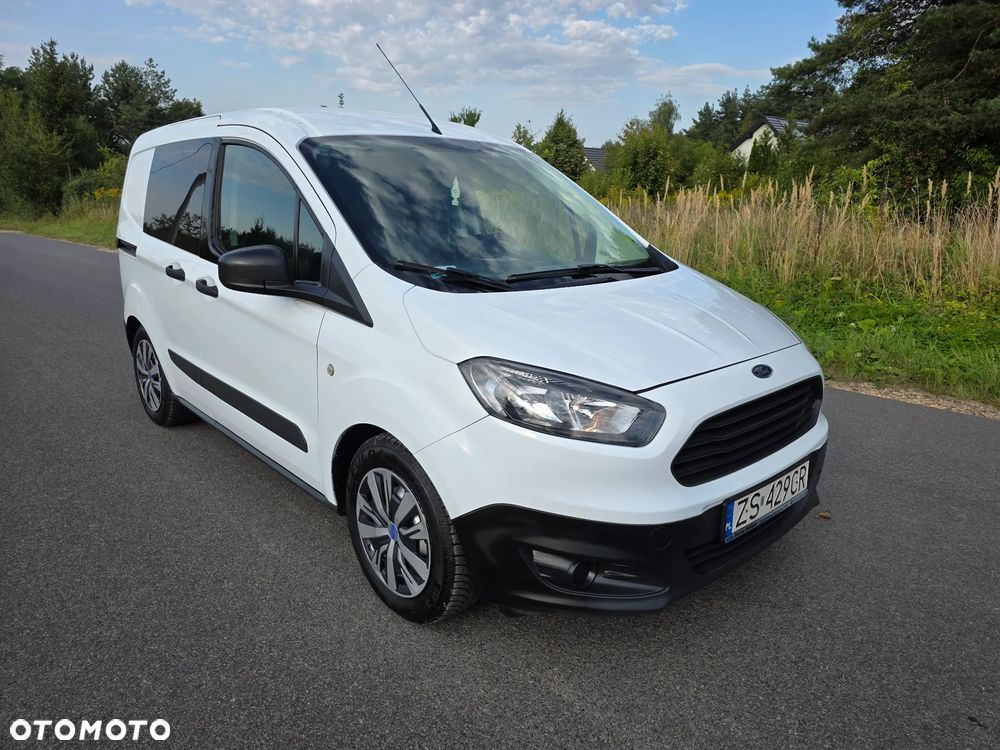 Ford Tourneo Courier 1.0 EcoBoost Ambiente - 26