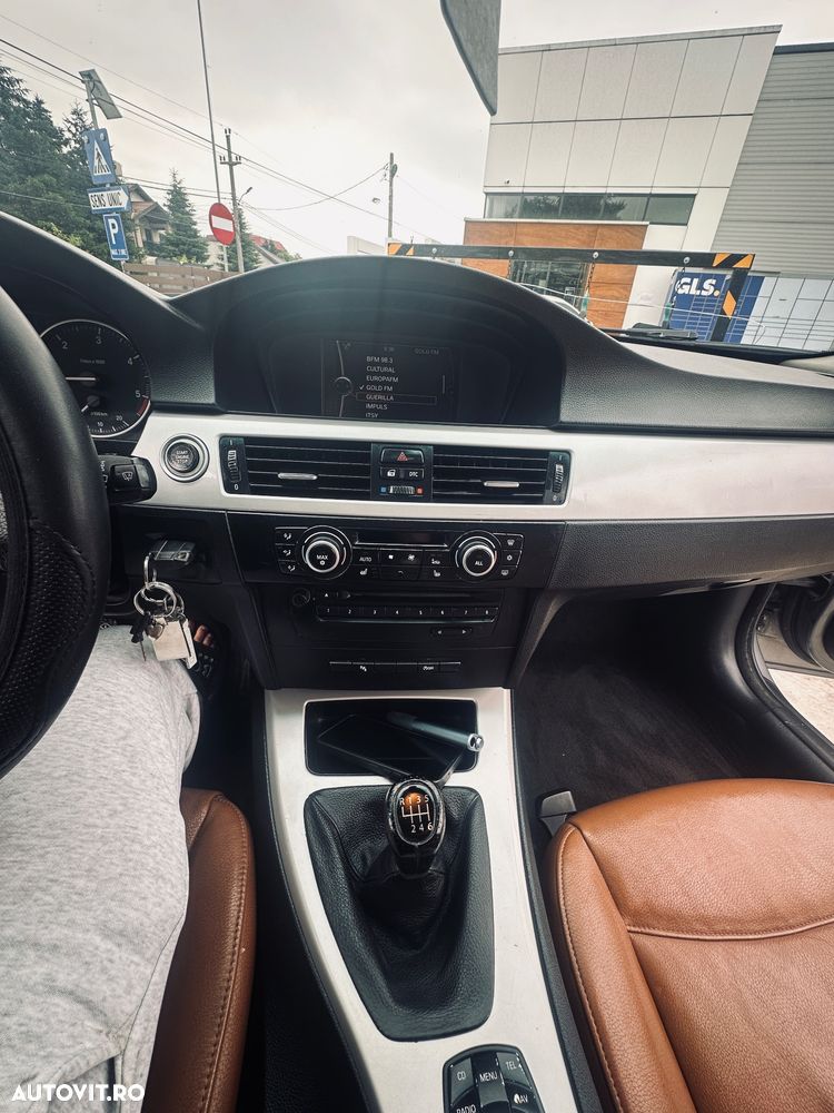 BMW Seria 3 320d - 17