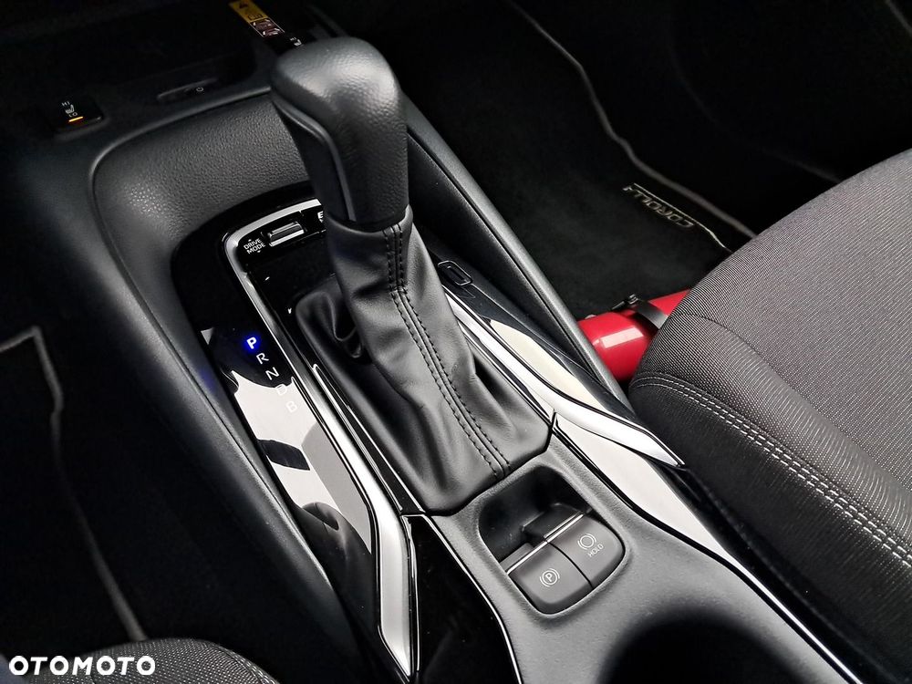 Toyota Corolla 1.8 Hybrid Comfort - 23