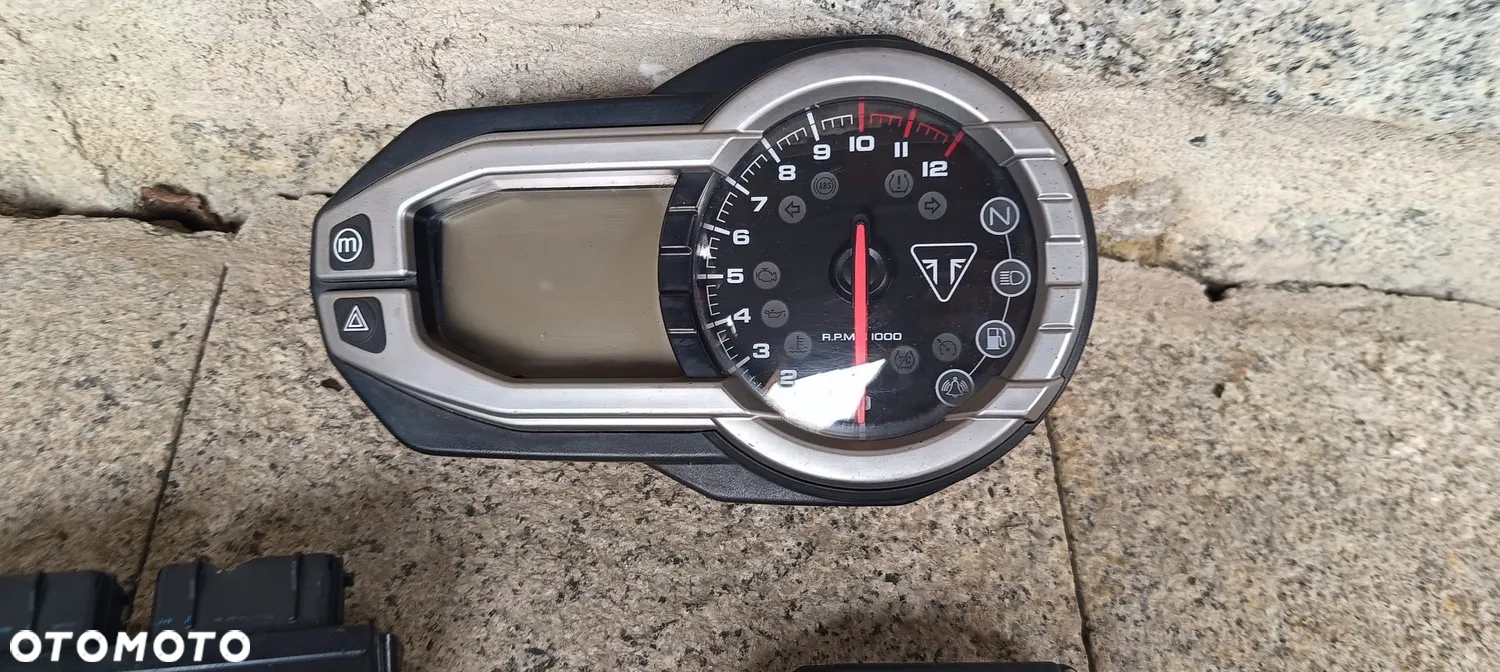 TRIUMPH XRT 800 LICZNIK KLUCZYK MODUŁ KOREK WLEW PALIWA ZESTAW ODPALENIA - 6