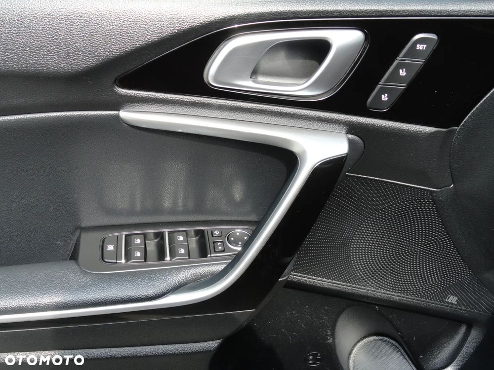 Kia Ceed 1.5 T-GDI DCT7 OPF GT Line - 25