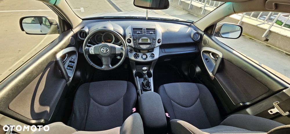 Toyota RAV4 2.2 D-4D 4x4 Executive - 18