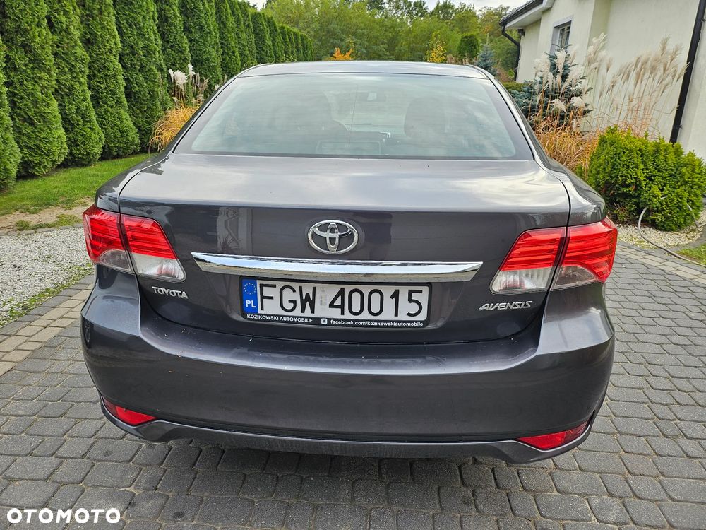Toyota Avensis 1.6 Life - 5