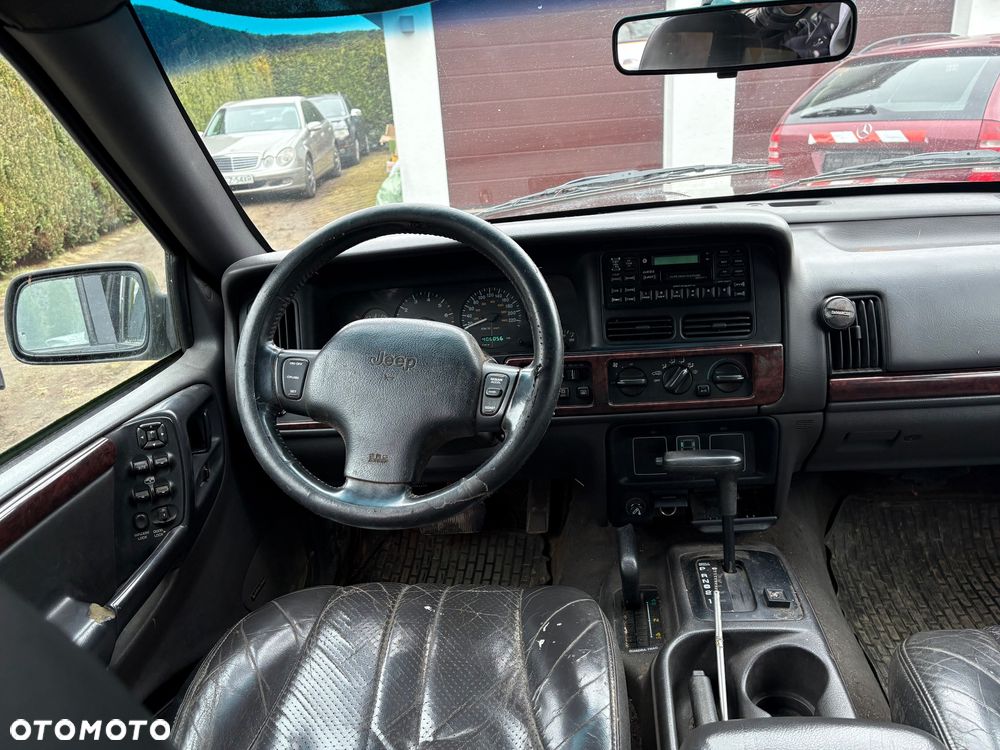 Jeep Grand Cherokee - 14