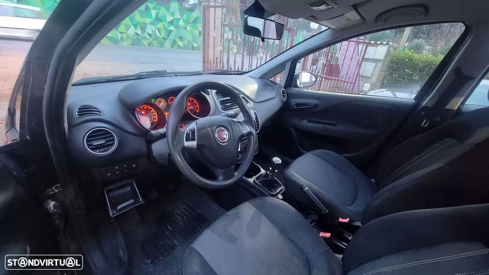 Fiat Punto 1.2 Lounge S&S - 6