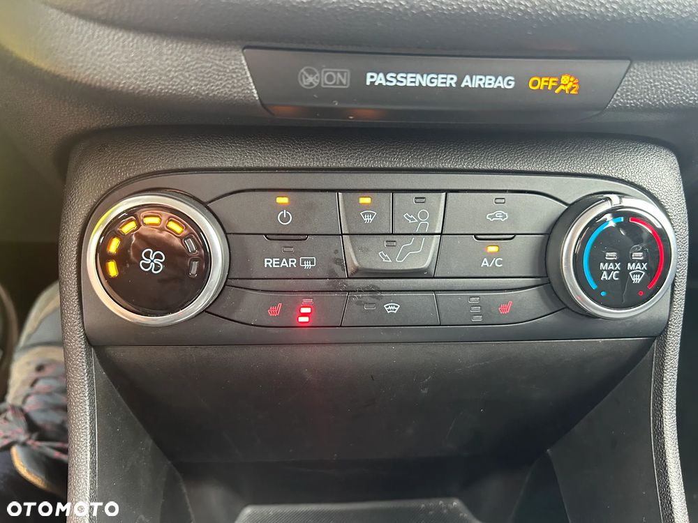 Ford Fiesta 1.0 EcoBoost S&S TITANIUM - 18