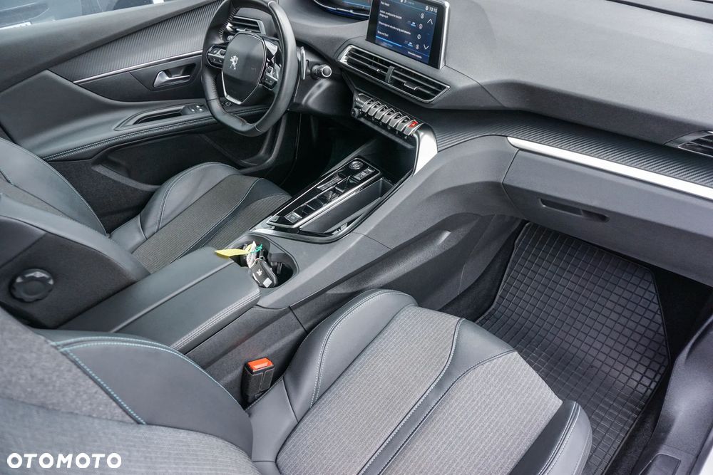 Peugeot 3008 1.2 PureTech Allure Pack S&S EAT8 - 37