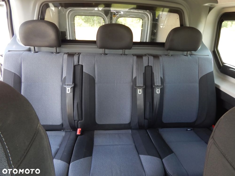 Opel Vivaro 1,6 CDTI Long  5-Osobowy Brygadówka - 23
