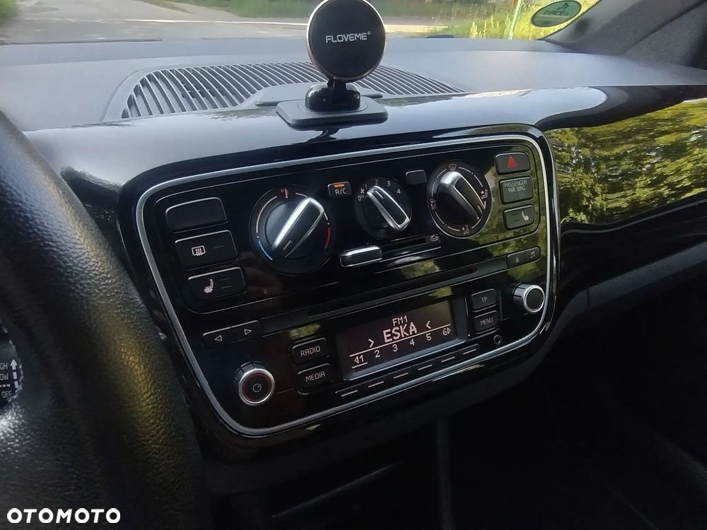 Volkswagen up! club - 32