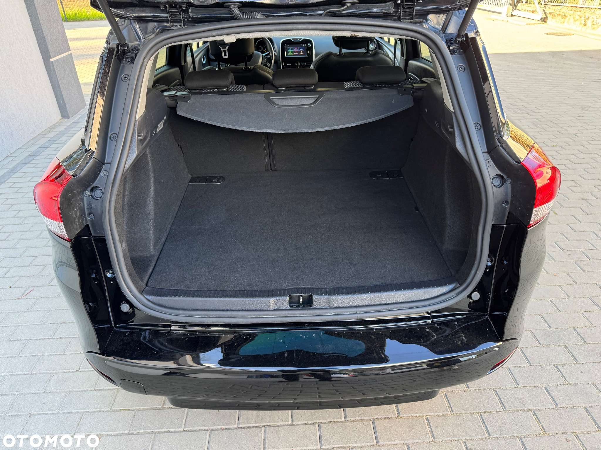 Renault Clio 1.2 16V 75 LIMITED - 29