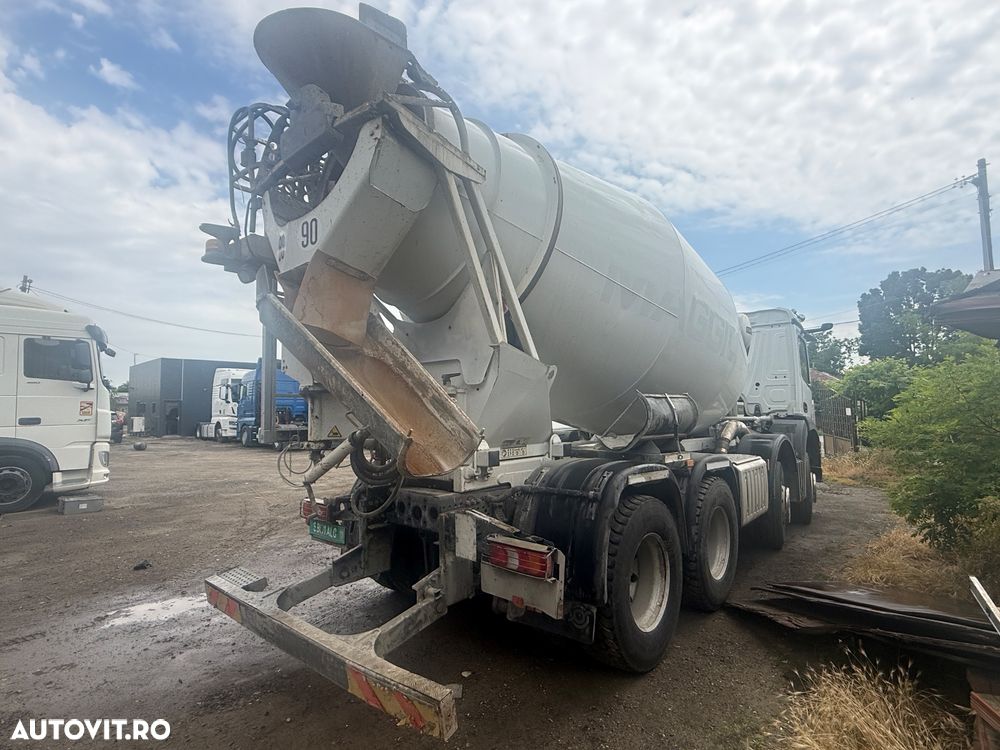 Mercedes-Benz Arocs 3240 - 4