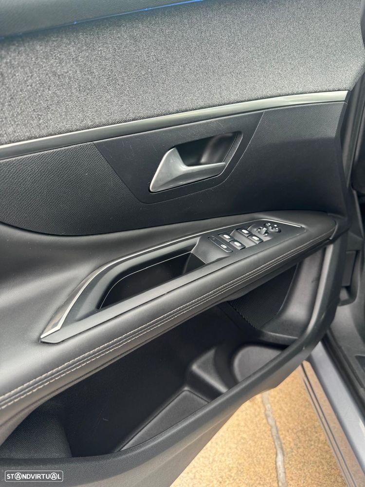 Peugeot 3008 PureTech 130 Stop & Start Allure - 20