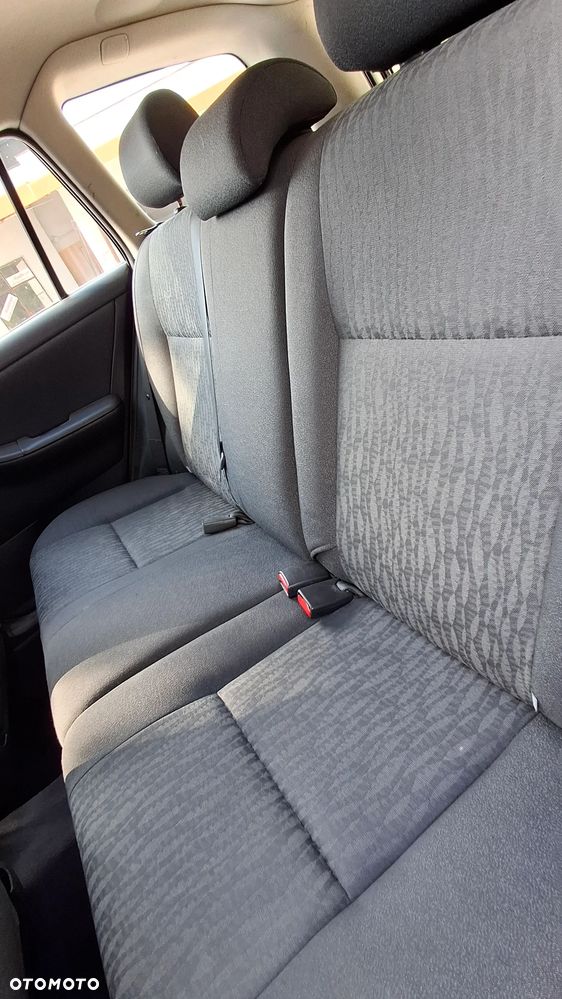 Toyota Corolla 1.6 VVT-i Terra - 23