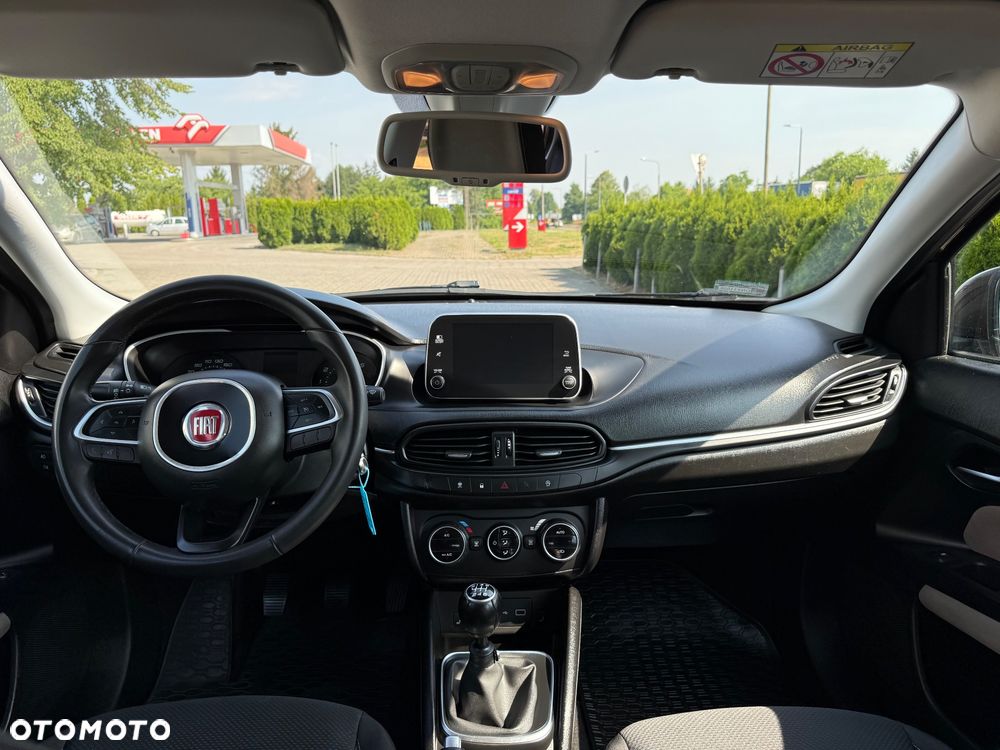 Fiat Tipo 1.4 T-Jet 16v Lounge EU6d - 10