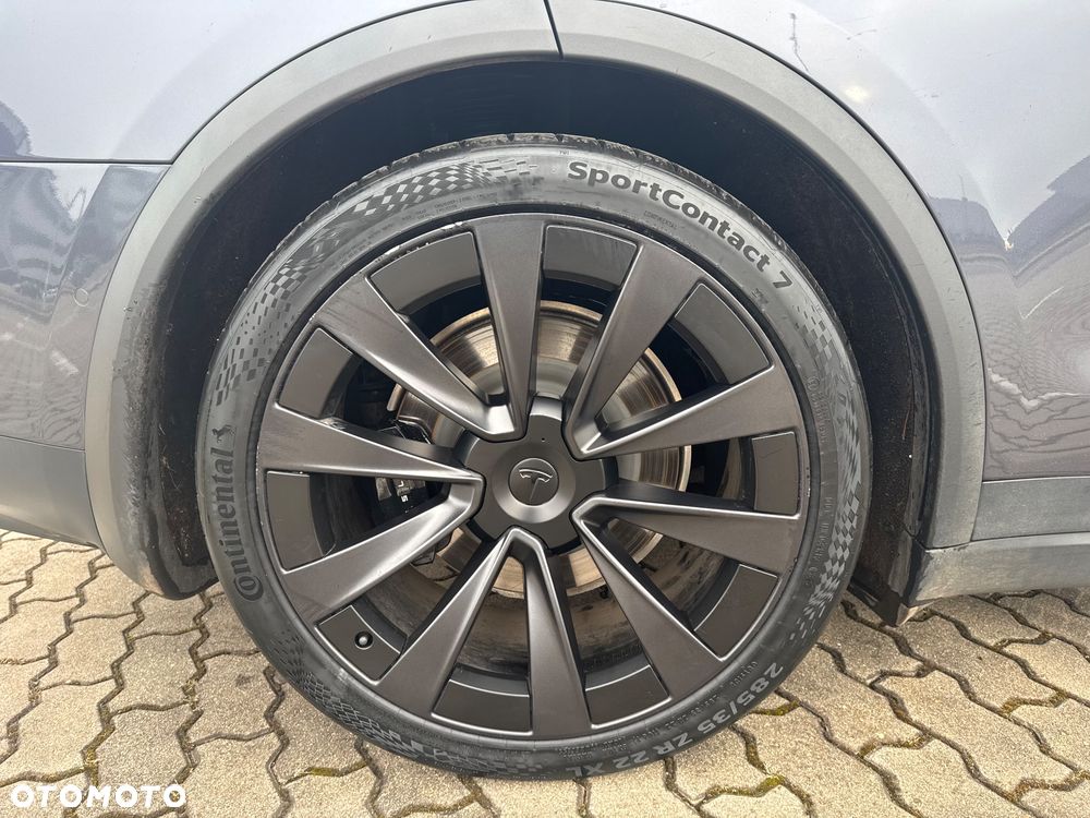Tesla Model X Plaid - 12