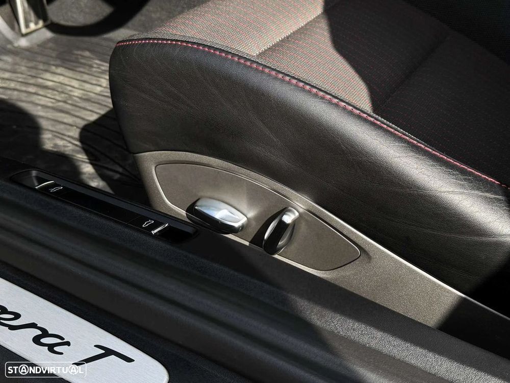 Porsche 911 Série F - 14