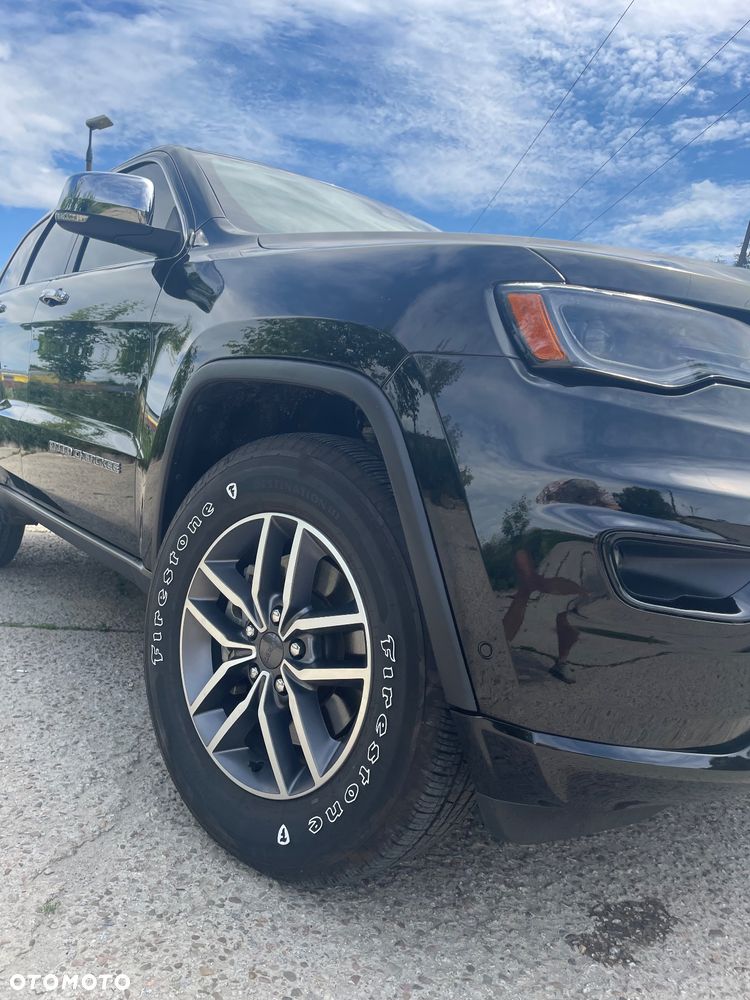 Jeep Grand Cherokee - 15