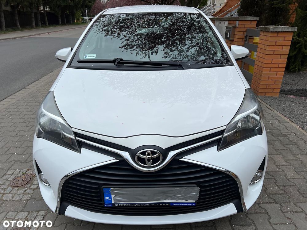 Toyota Yaris 1.33 Premium EU6 - 1