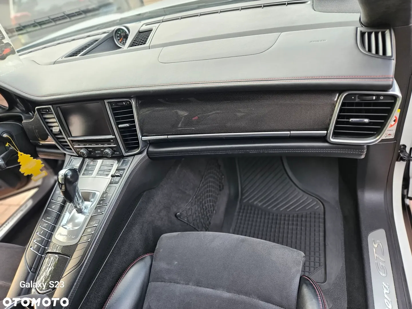 Porsche Panamera GTS PDK - 18