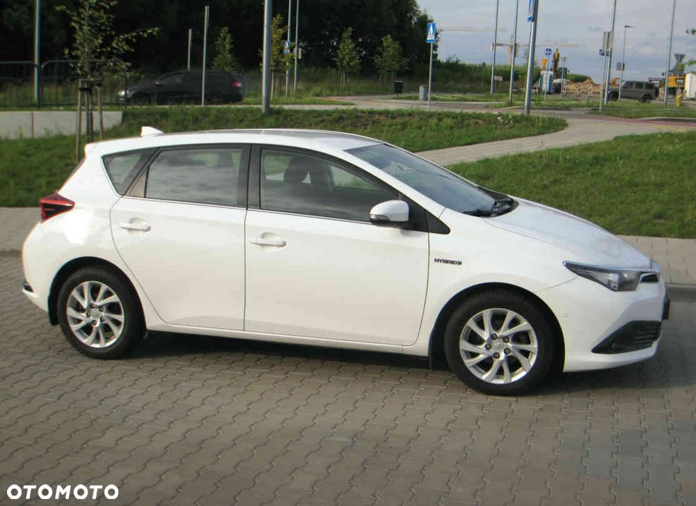 Toyota Auris Hybrid 135 Premium - 5