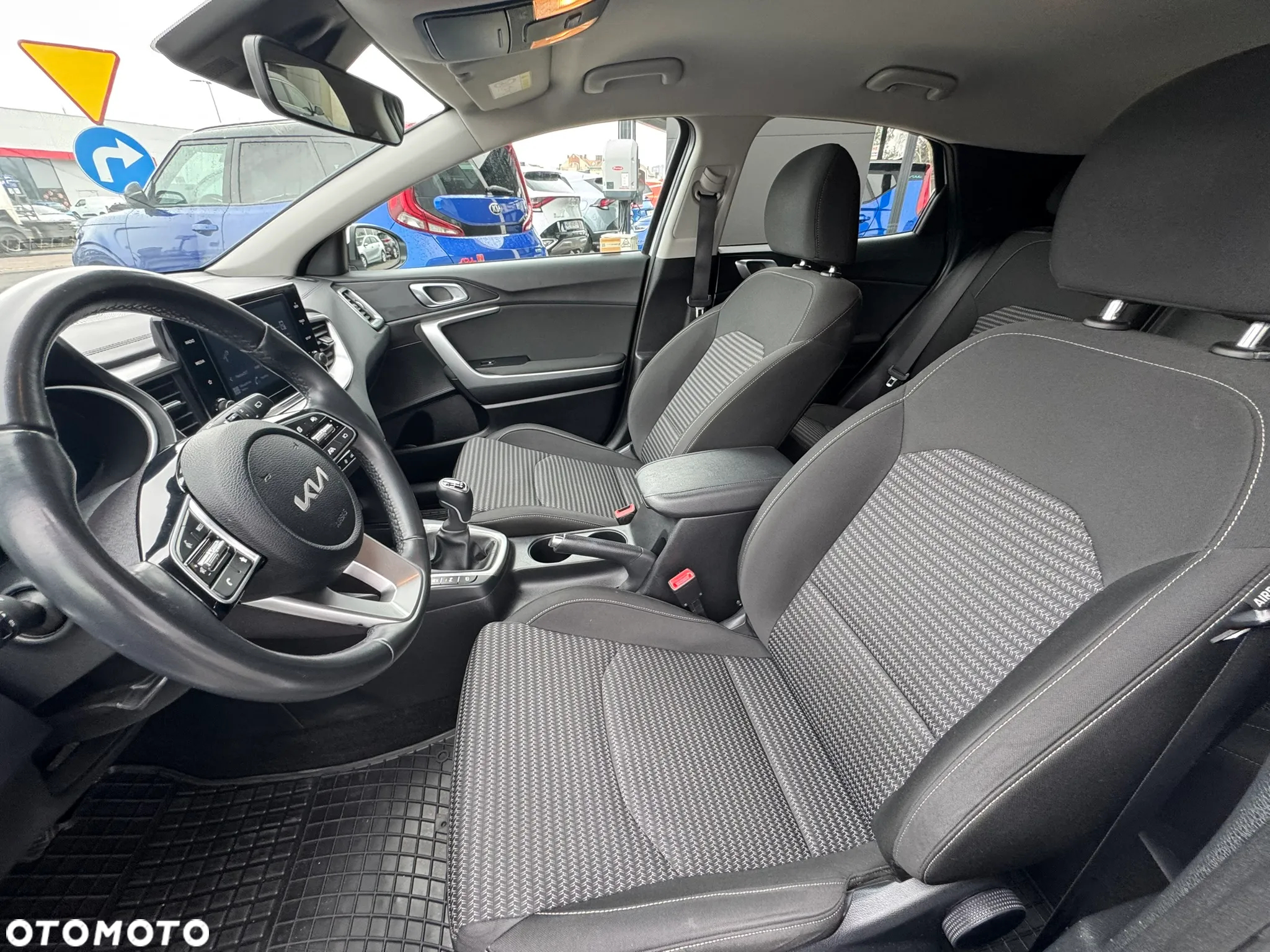Kia XCeed 1.5 T-GDI M - 11
