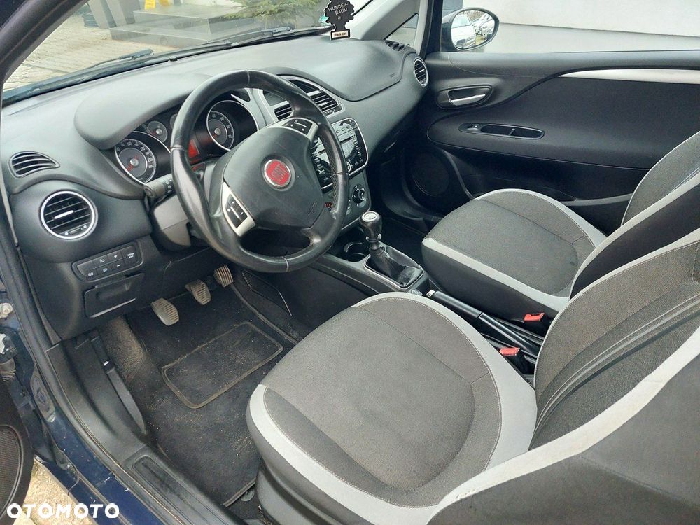 Fiat Punto 2012 - 11