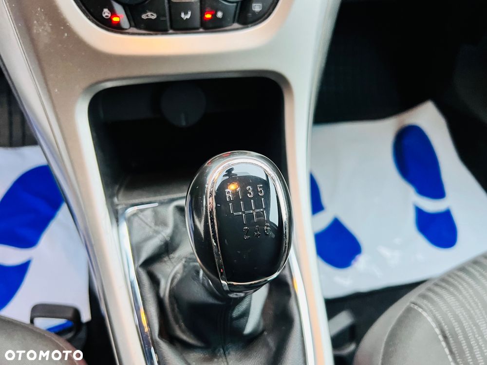 Opel Astra 1.4 Turbo Design Edition - 24