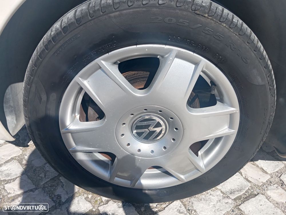 VW New Beetle Cabriolet 1.4 - 5