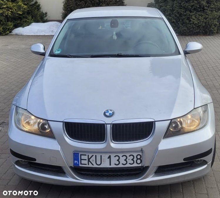 BMW Seria 3 318i - 3