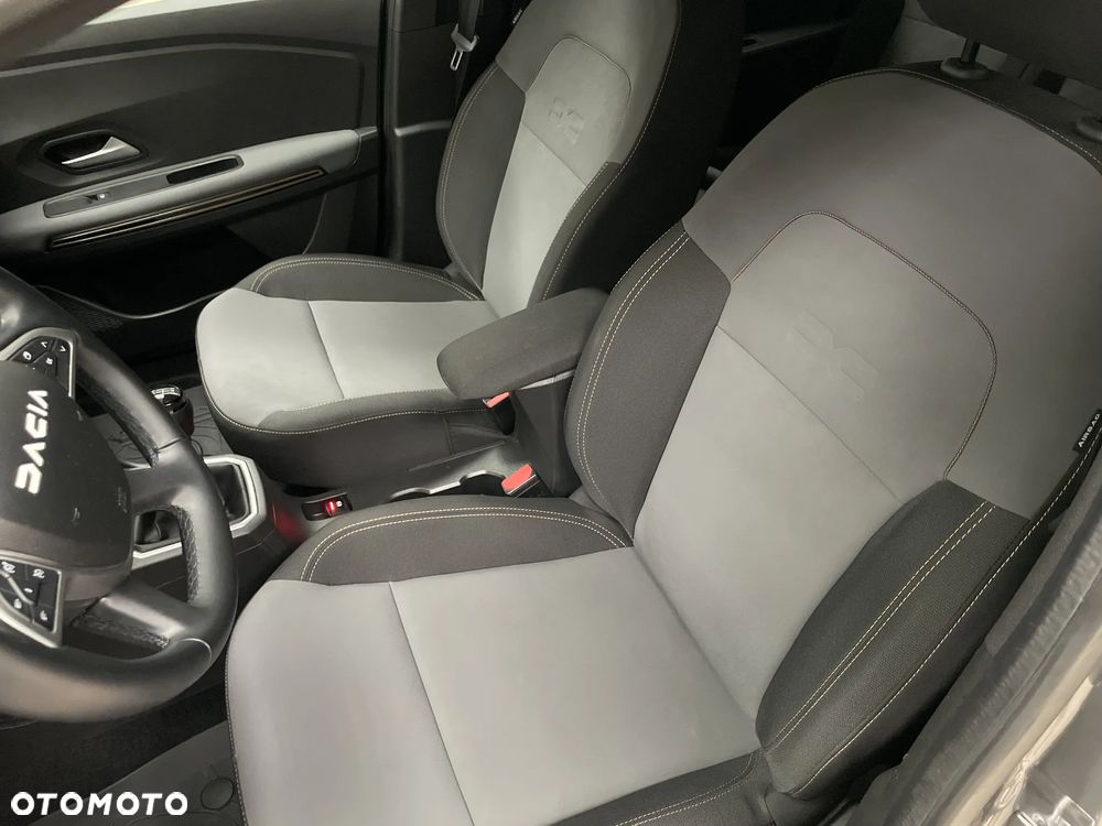 Dacia Jogger 1.0 TCe Extreme 7os - 11