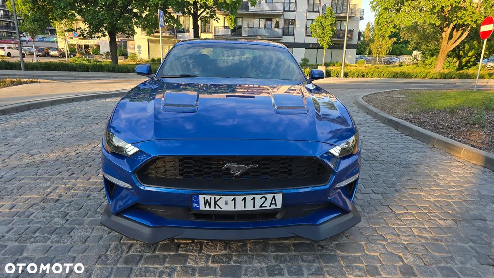 Ford Mustang - 1