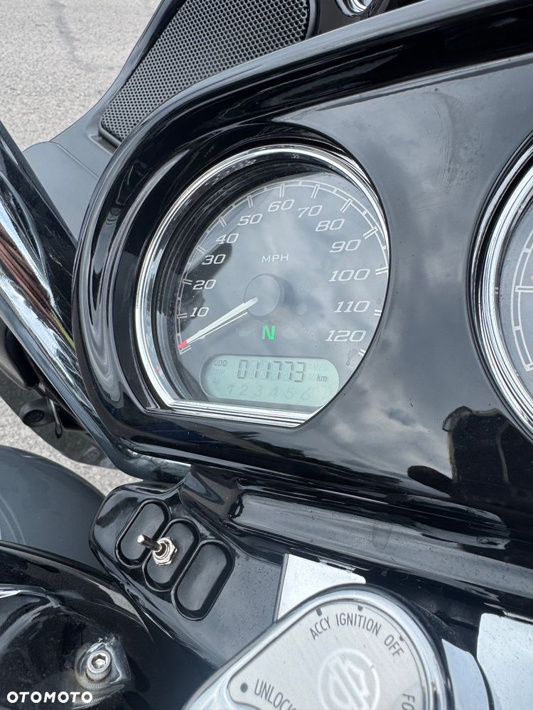 Harley-Davidson Touring Road Glide - 6