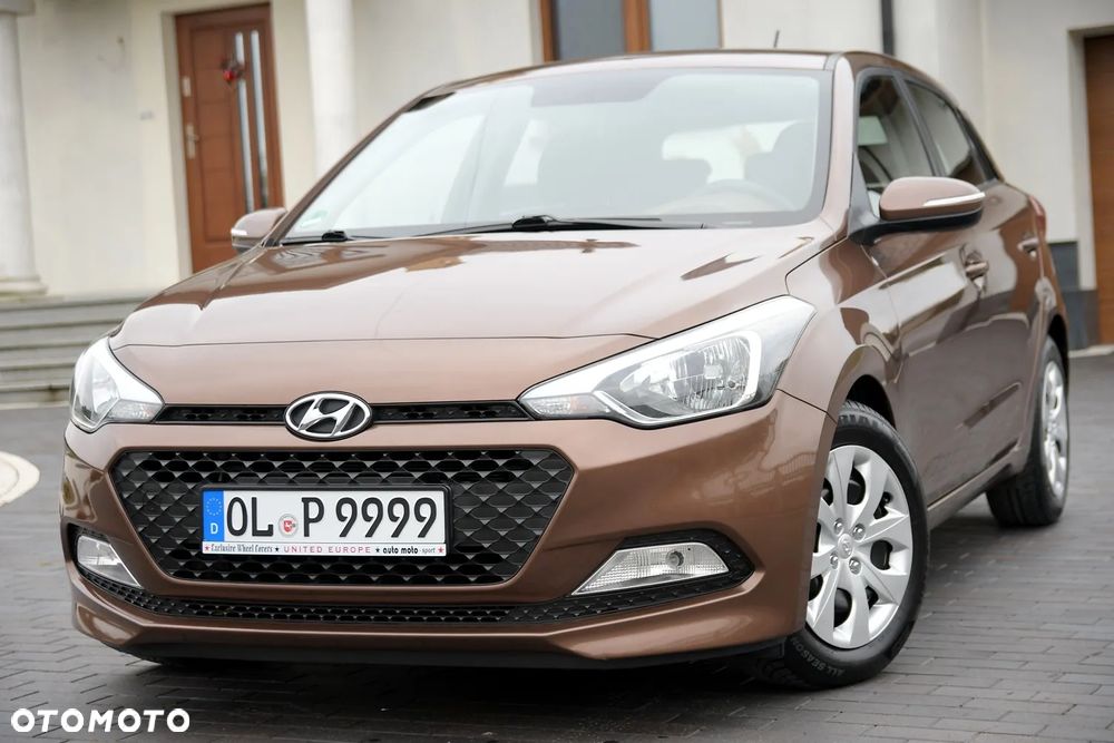 Hyundai i20 blue 1.2 YES Silver - 1
