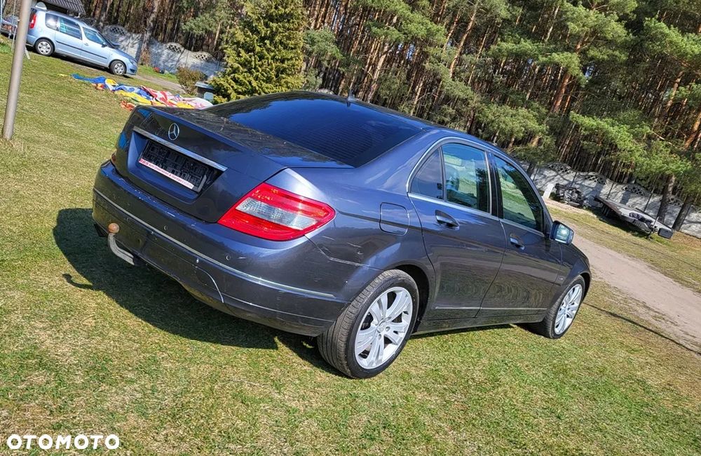 Mercedes-Benz Klasa C 180 BlueEFFICIENCY Avantgarde - 3