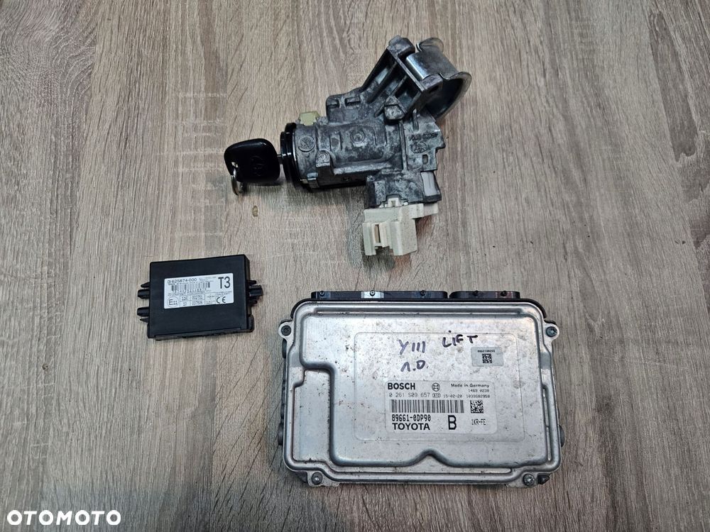 toyota yaris iii 14-17 1.0 komputr kluczyk stacyjka - 1