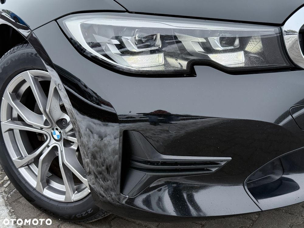 BMW Seria 3 320d Edition M Sport Shadow - 5