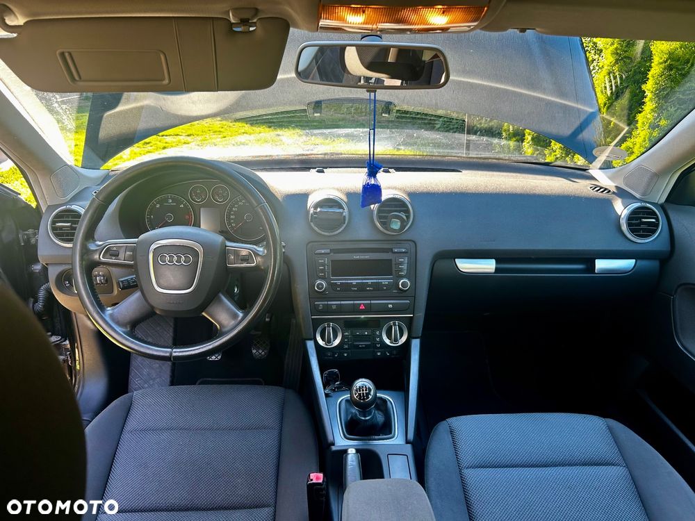 Audi A3 Sportback 1.6 TDI DPF Attraction - 7