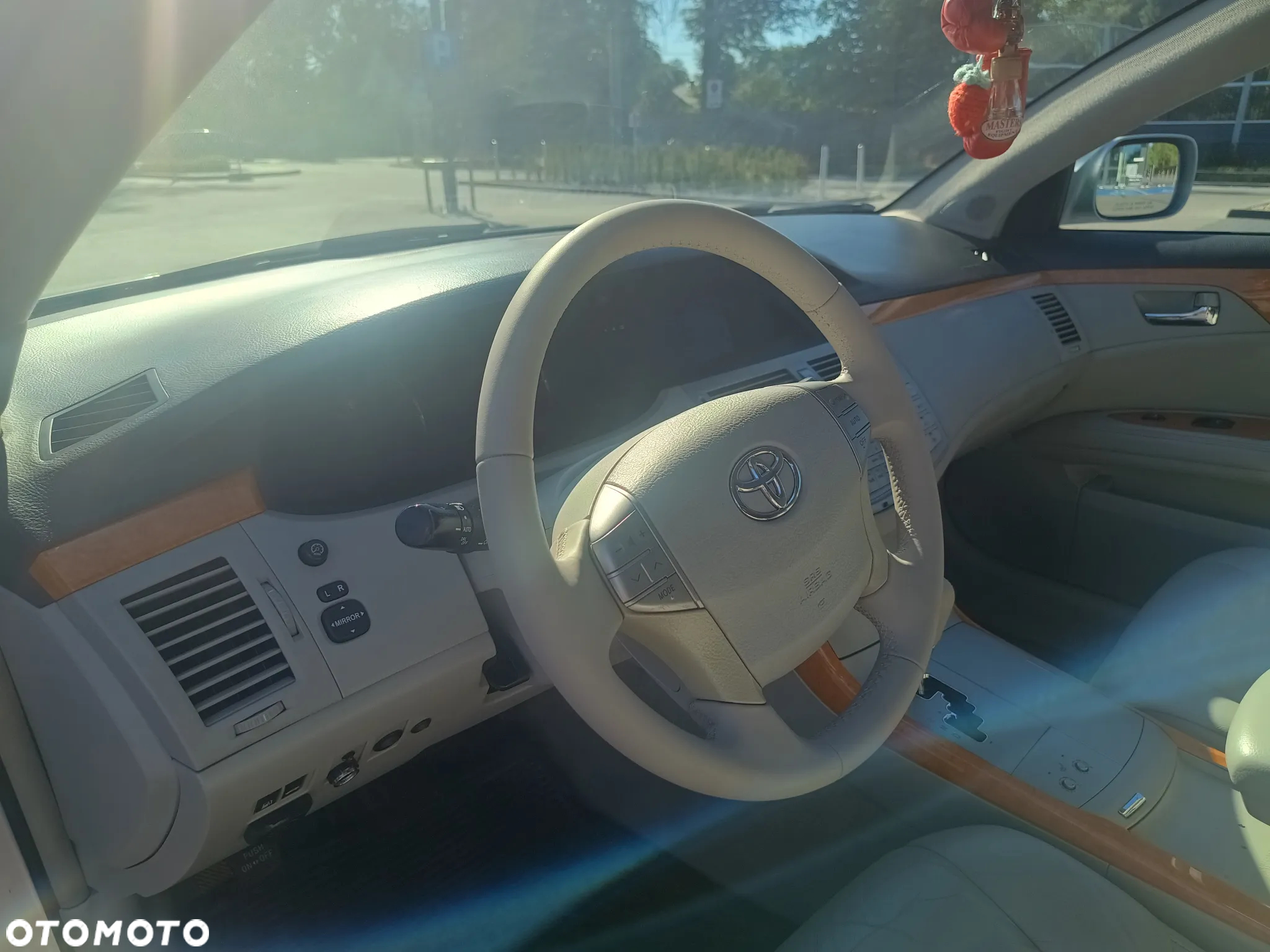 Toyota Avalon - 15