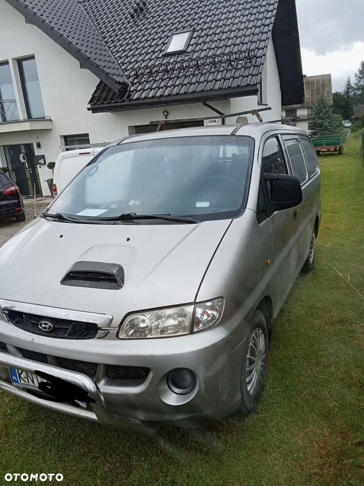 Hyundai H-1