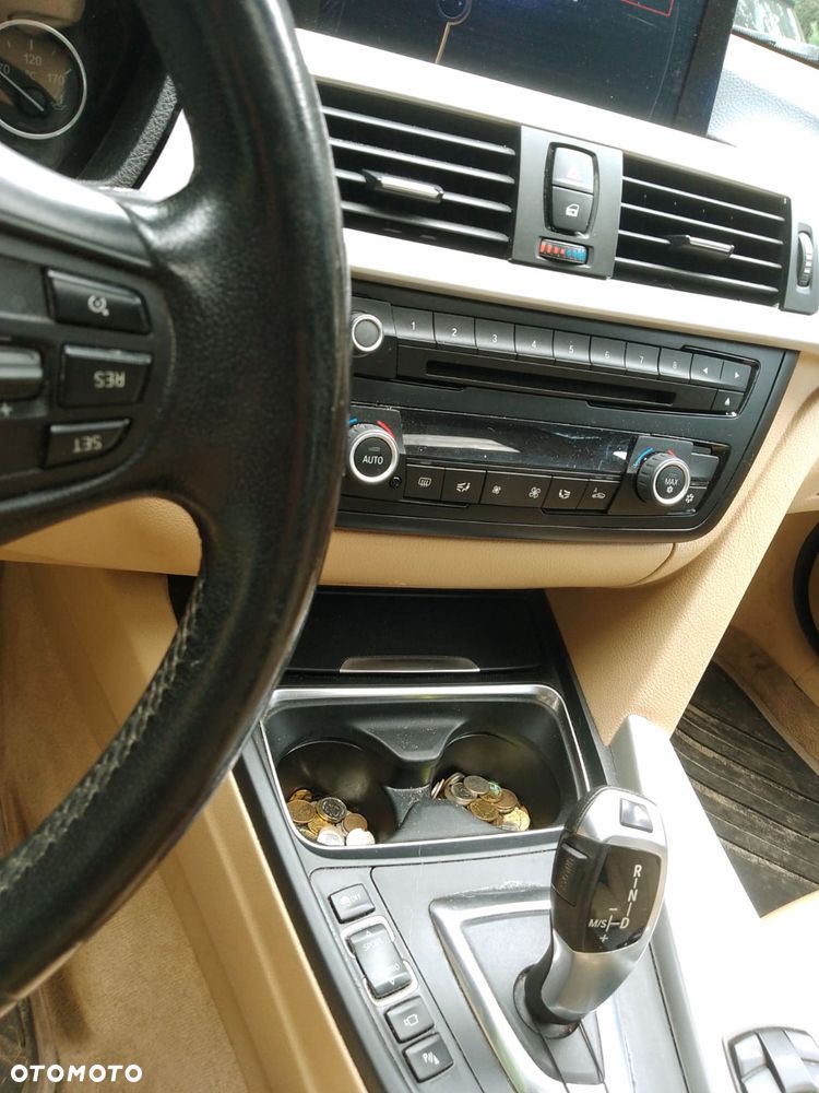 BMW Seria 3 328i - 5