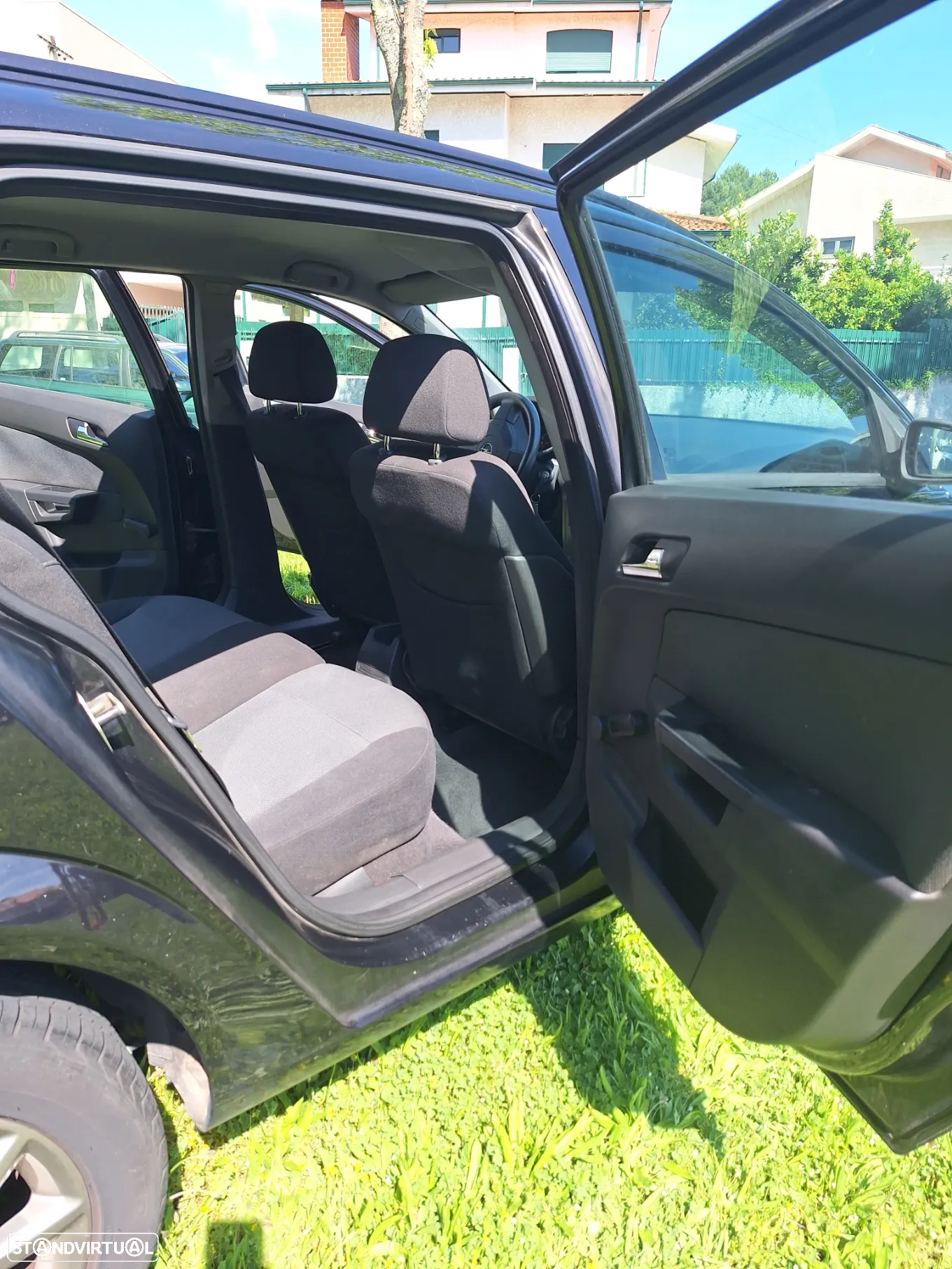 Opel Astra Caravan - 8