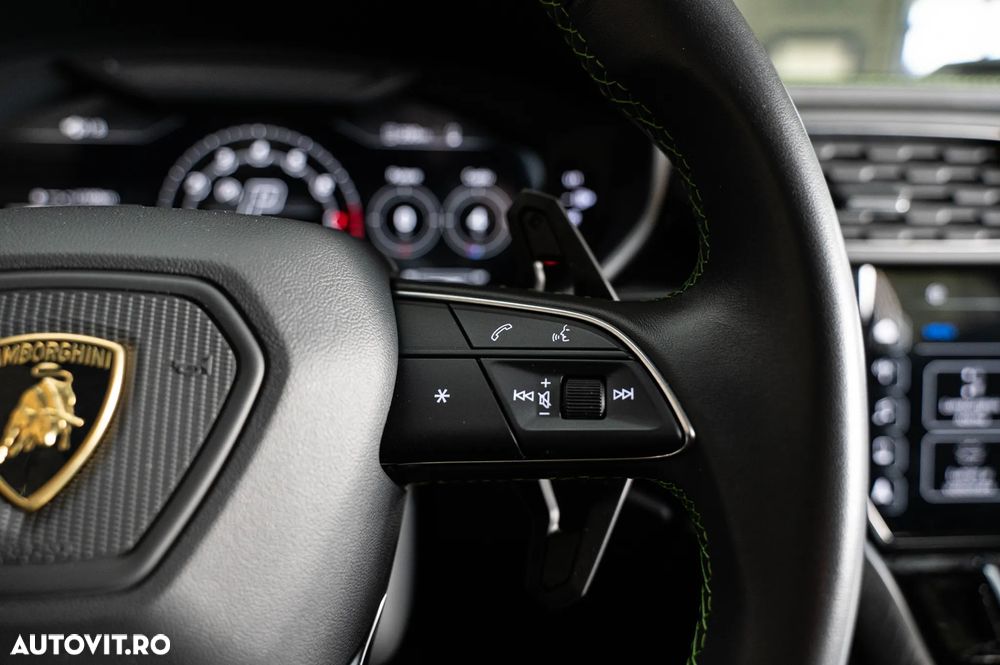 Lamborghini URUS - 22